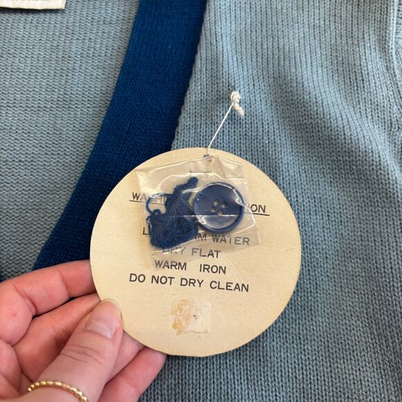 NWT Vintage 70s Kmart Womens Aztec L Abstract Bell Sleeve Cardigan Sweater - Picture 8 of 11